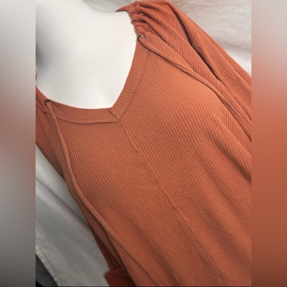 Womens Boutique Top - Size L - Lightweight Long Sleeve Hooded Thin Blouse